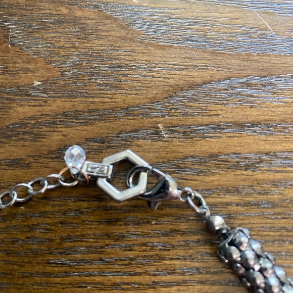 GUESS Statement Necklace Black Beaded Cluster Choker Gunmetal Chain Bold Glam - Picture 5 of 7